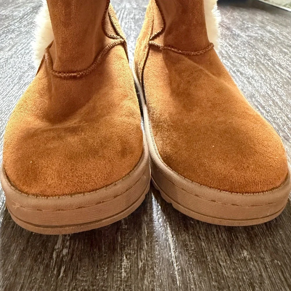 Unbranded Winter Boots Girls Size 2 Chestnut Brown Faux Fur Trim Toggle Suede